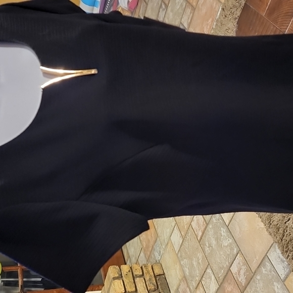 🌺Alyx NWT Peplum Style Top with Gold Metal Detail - Picture 6 of 12